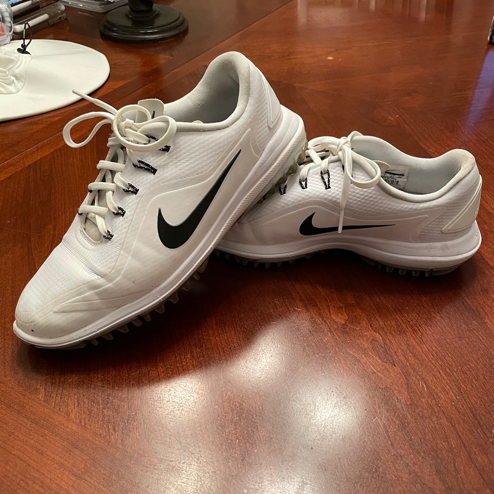 Nike Women’s Lunarlon Golf Shoes (Size 8)